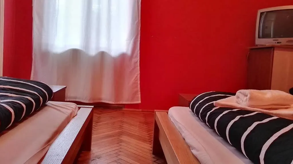 Ozone Private Rooms And Hostel Будапешт 0*,